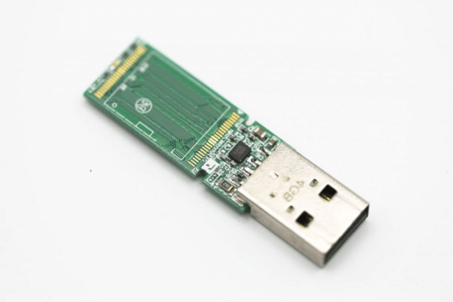 Les-Risques-Lies-a-lUtilisation-des-Cles-USB-1 Les-Risques-Lies-a-lUtilisation-des-Cles-USB-1